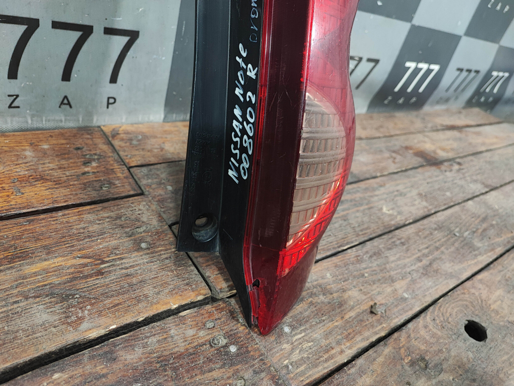 Фонарь задний правый Nissan Note 1 (E11) 05-13 Б/У Оригинал 265509U000