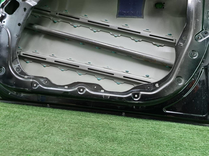 Дверь передняя правая Genesis G90 (2016-2022)