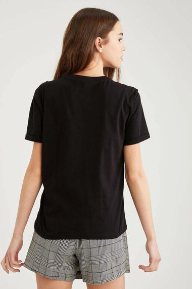 Qadın üçün qısa qol qara köynək