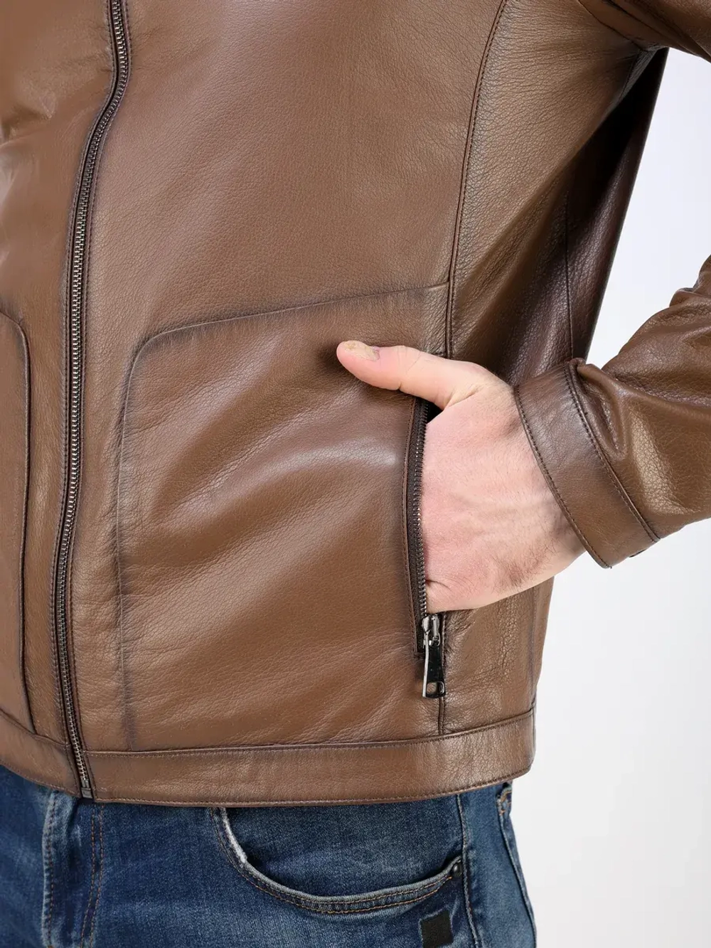 Кожаная куртка демисезонная