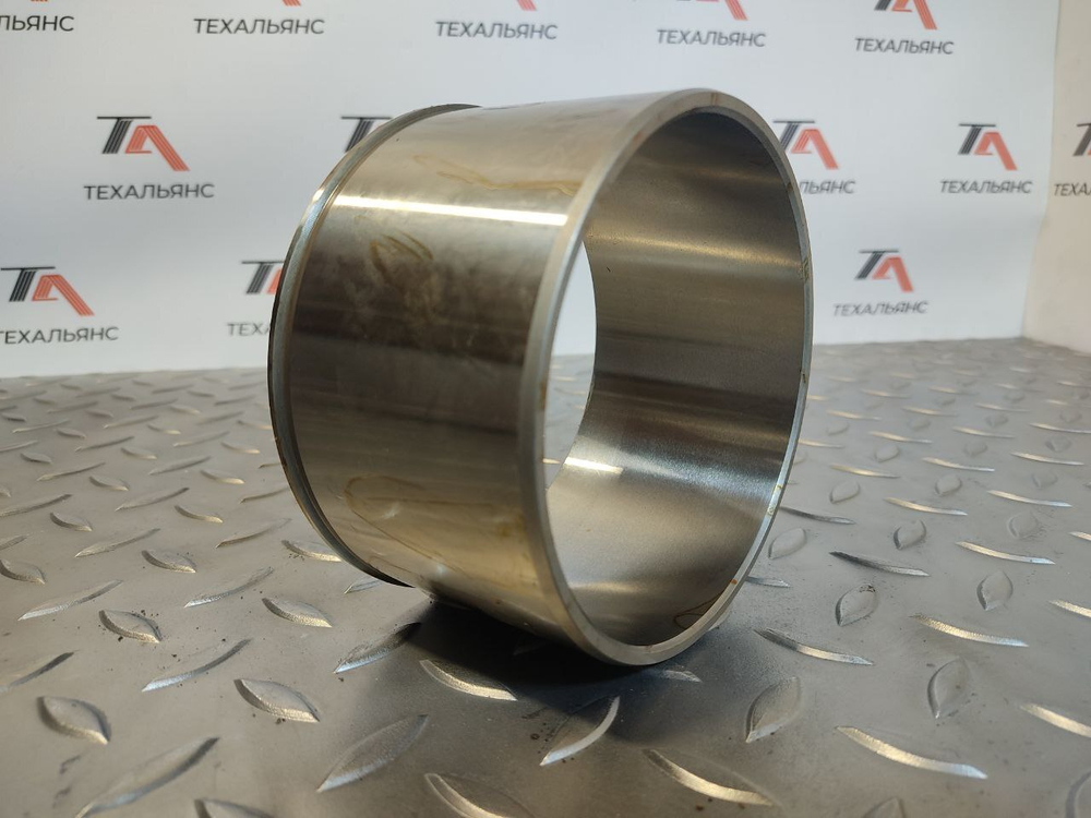 Втулка 195-21-33140