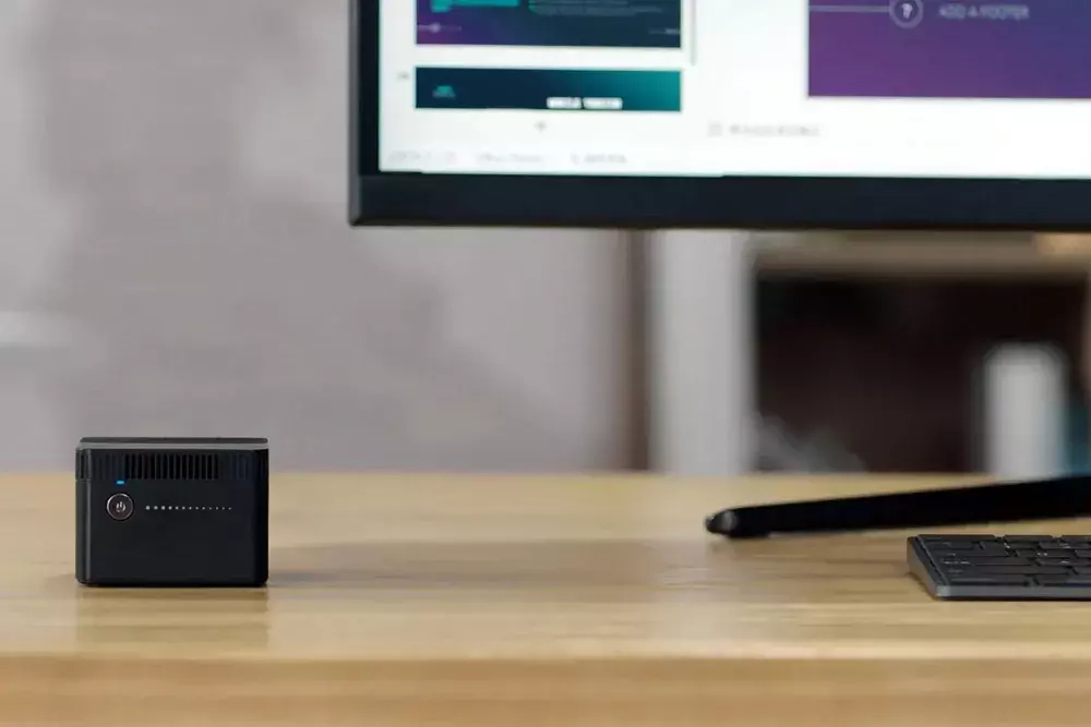 Компьютер Chuwi LarkBox Celeron J4115/6Gb DDR4/SSD (q)