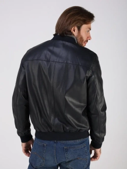 Кожаная куртка демисезонная бомбер
