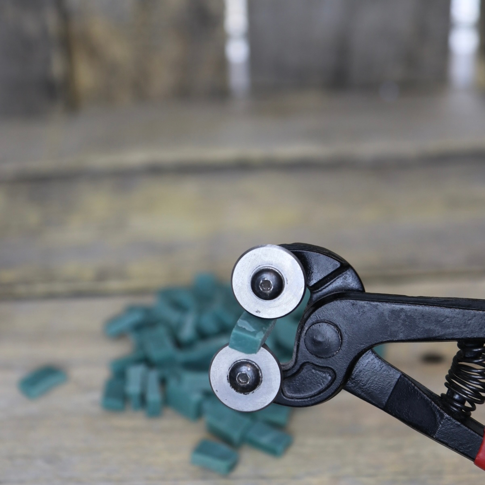 Смальта для мозаики колотая на модуль купить. Большой выбор цветов и оттенков.