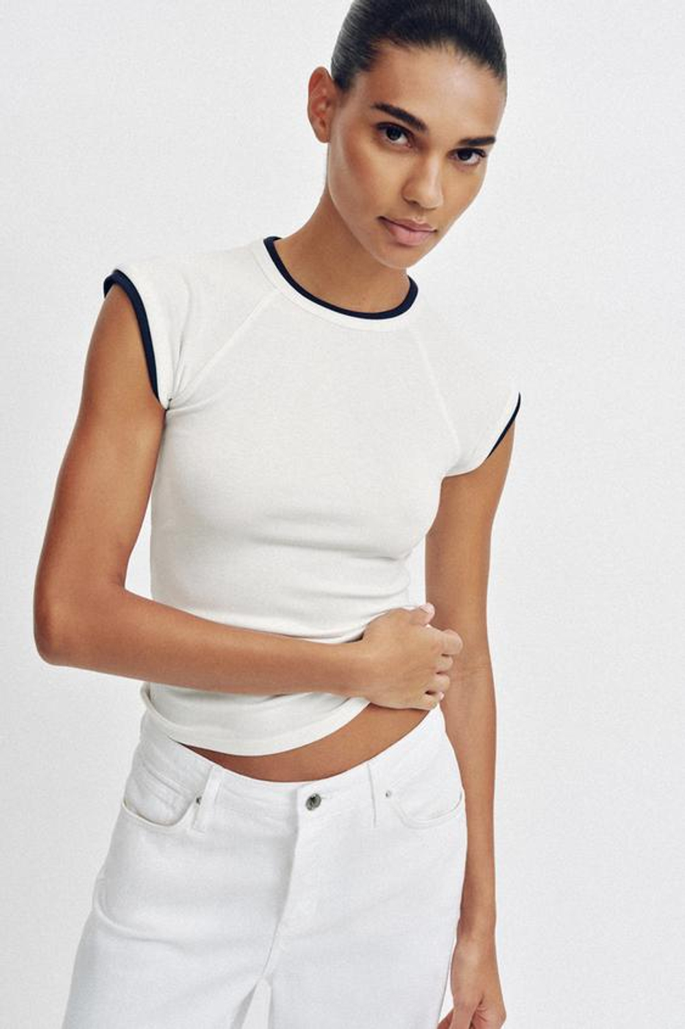 ZARA ФУТБОЛКА С ЭФФЕКТОМ ДВОЙНОГО РУКАВА, ЖЕЛТОВАТО-БЕЛЫЙ