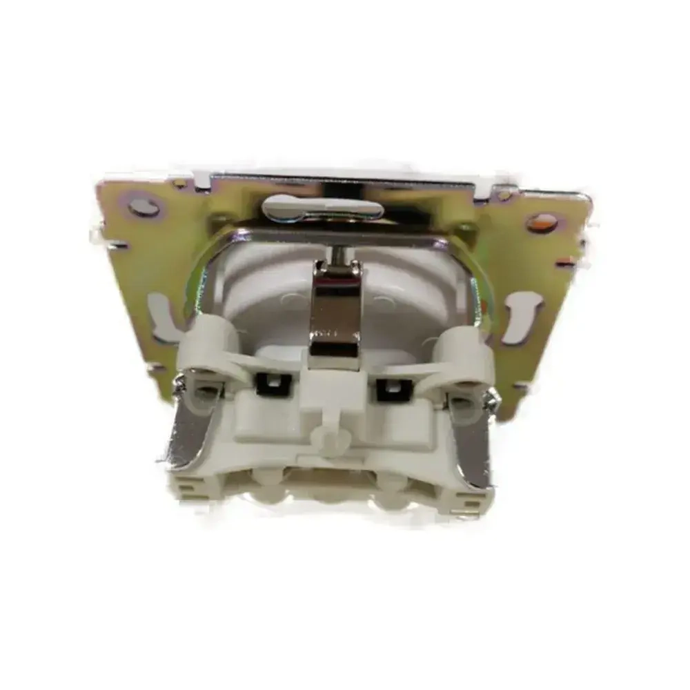 Розетка Legrand Valena + рамка 3 поста Белая