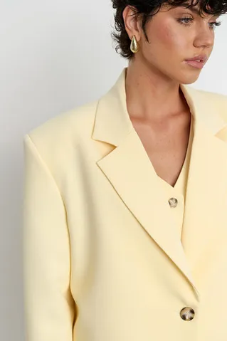 Пиджак свободный костюмный ванильного цвета