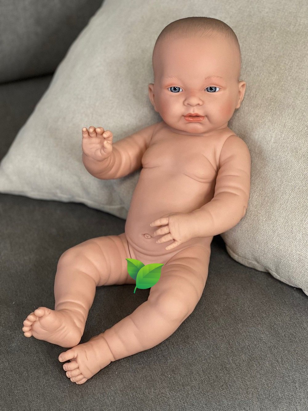 Кукла Llorens виниловая 45см Hugo без одежды (45001)