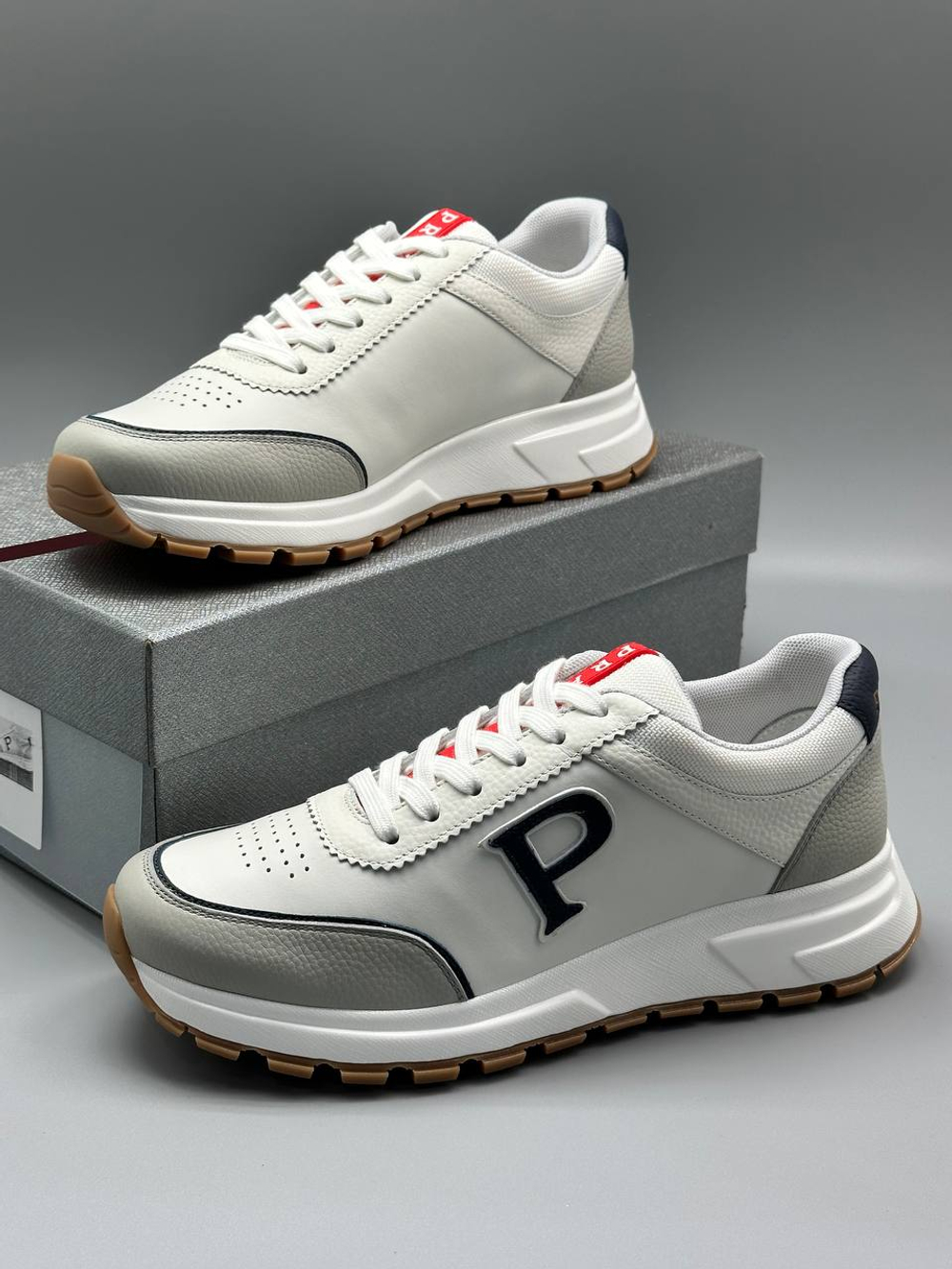 Кроссовки Prada