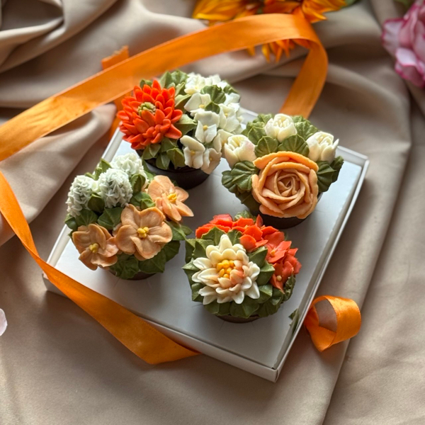 Набор шоколадных горшочков «Осенний букет вкусов» (морковный, клубника в шоколаде, вишня в шоколаде, сникерс)
