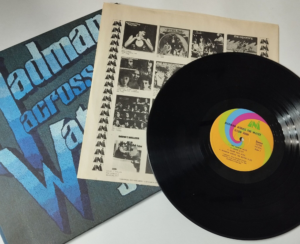 Винтажная виниловая пластинка LP Elton John Madman Across The Water (USA 1971) Tiny Dancer
