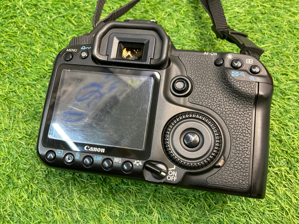 Canon EOS 40D 11.000 кадров
