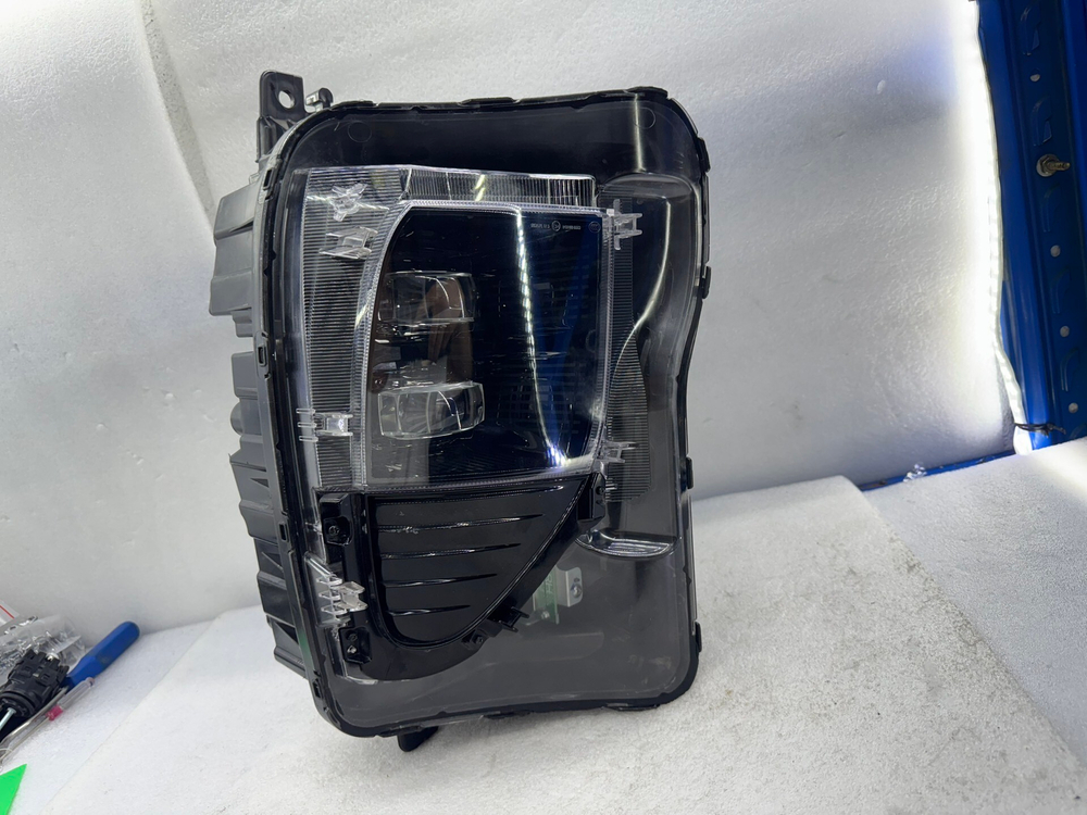 Оригинальная LED фара Лантур Зиньин,, левая или правая