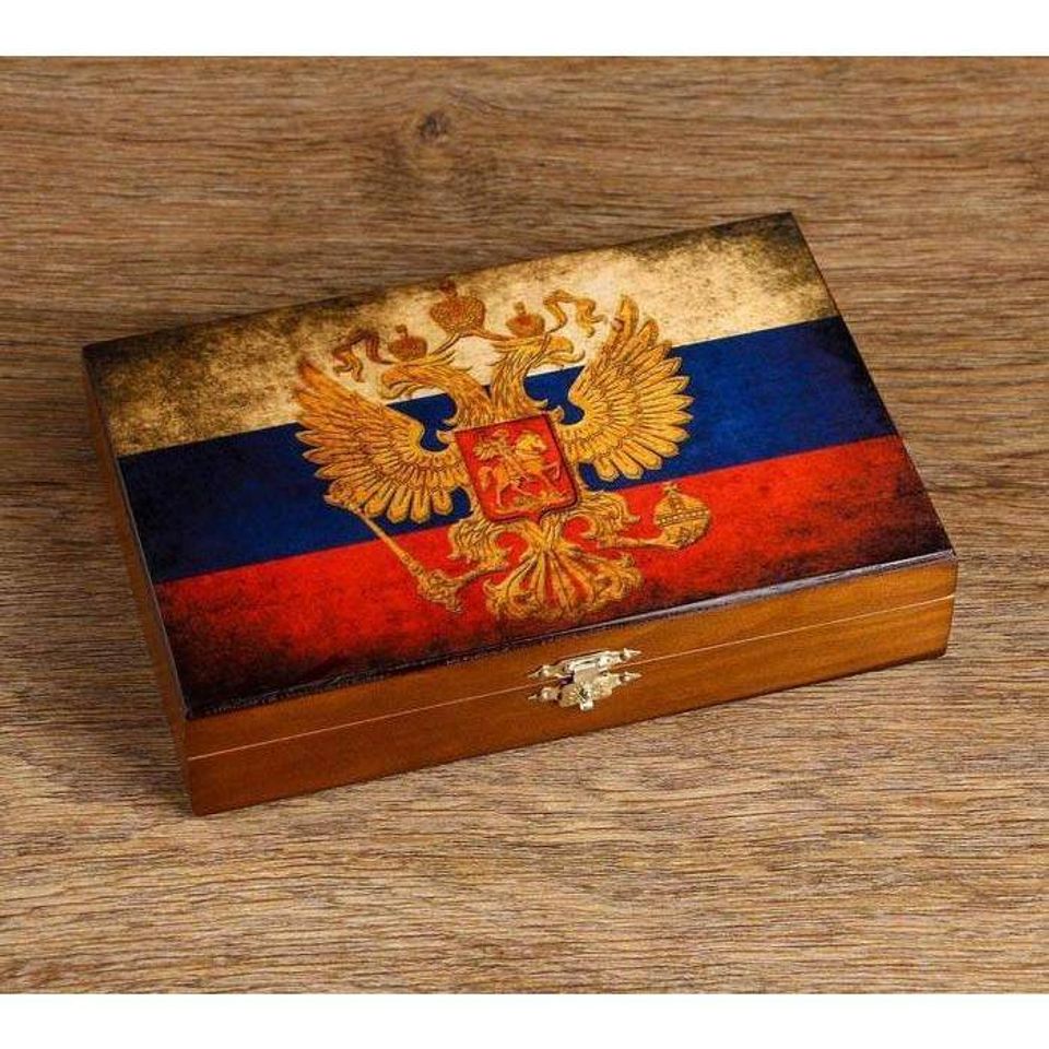 Домино в шкатулке Россия