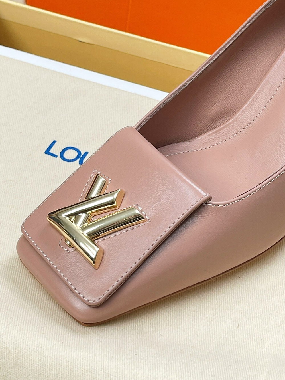 Louis Vuitton Shake Pump