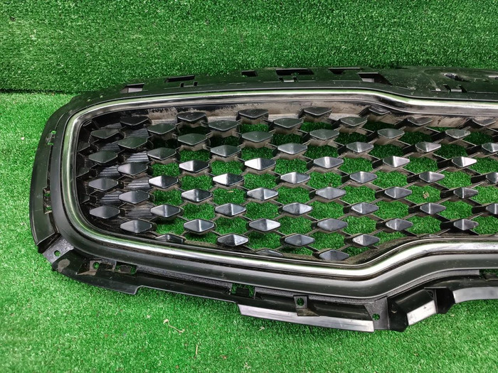 Решетка радиатора Kia Sportage 4 QL (2016-2018)