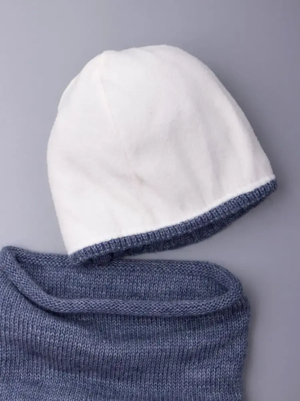 Шапка детская зимняя вязаная с помпоном и снуд