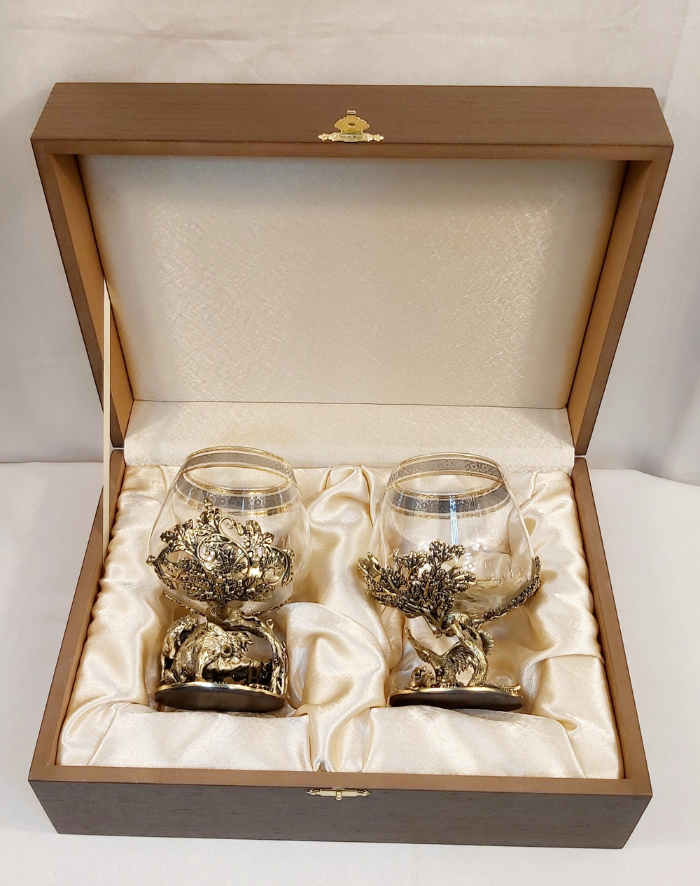 Набор из 2-х бокалов для коньяка "Охота на вепря и Соколиная охота" (подарочный футляр)