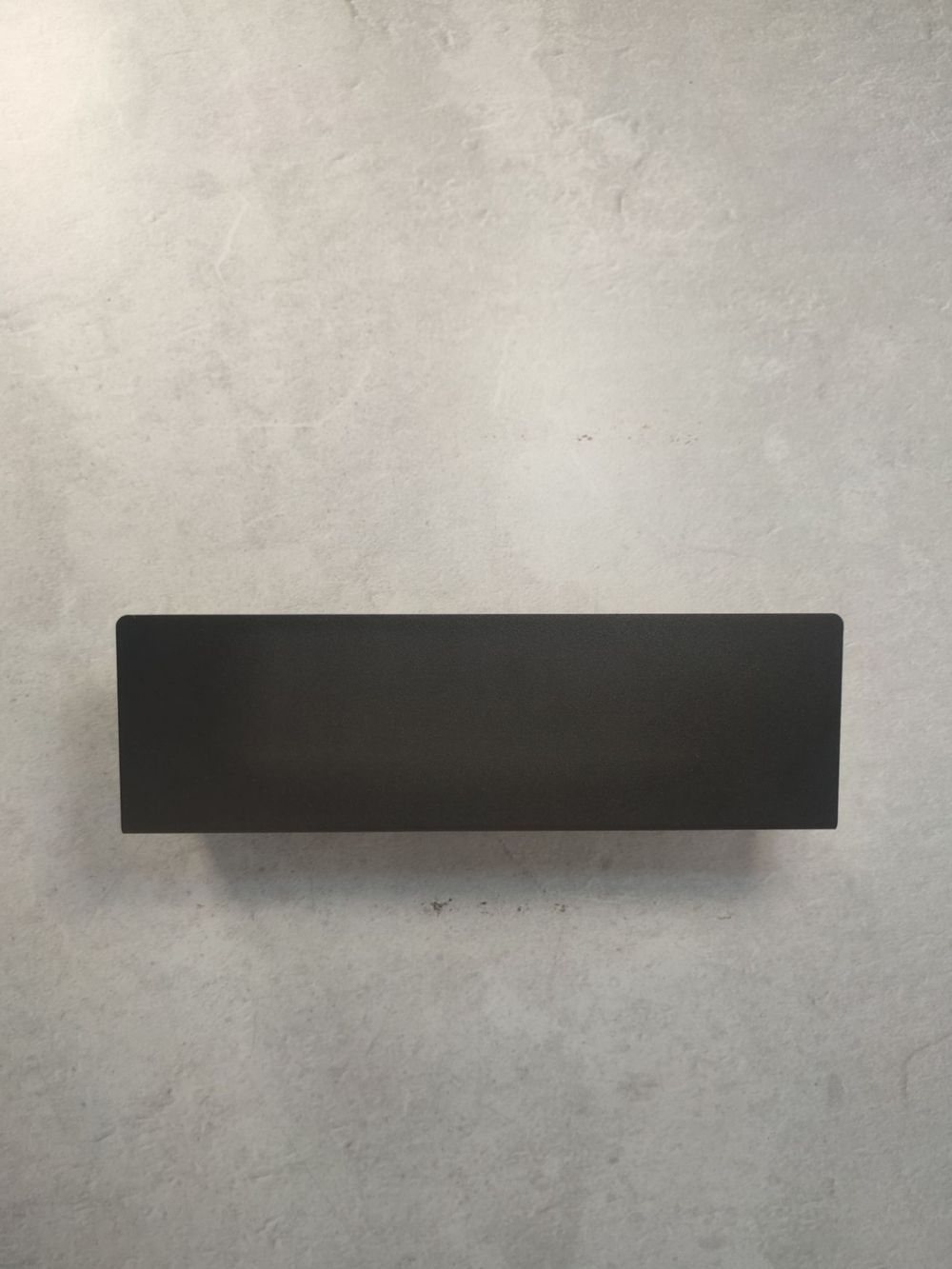 Полка настенная прямая черная MetaDec Side 30см