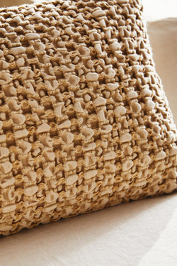 ZARA HOME ЧЕХОЛ ДЛЯ ДЕКОРАТИВНОЙ ПОДУШКИ С ВЫШИВКОЙ ИЗ РЕЛЬЕФНОЙ ТКАНИ, КРЕМОВЫЙ