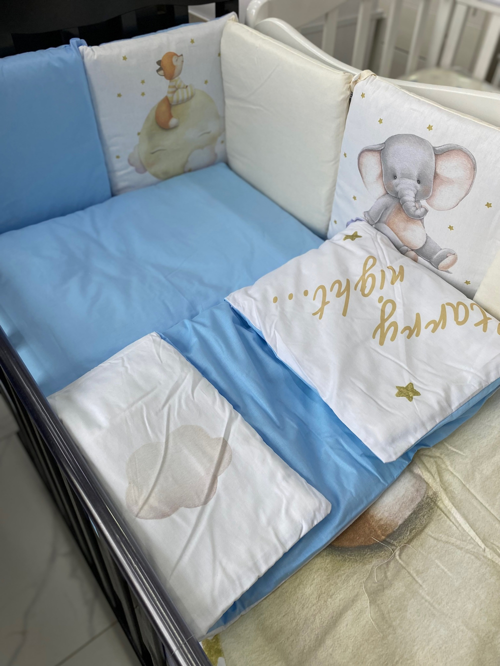 Комплект в кроватку 6-ти предметный (подушечки 17 предметов), "Лисенок на Луне" поплин