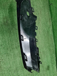 Накладка переднего бампера правая Hongqi HS5 19-нв