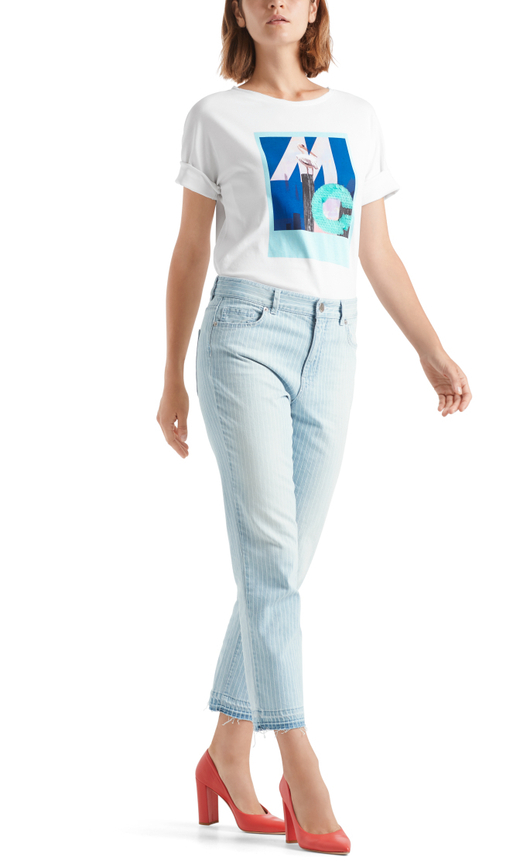 Футболка с принтом и пайетками