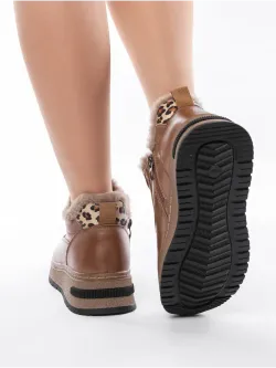 Кроссовки зимние