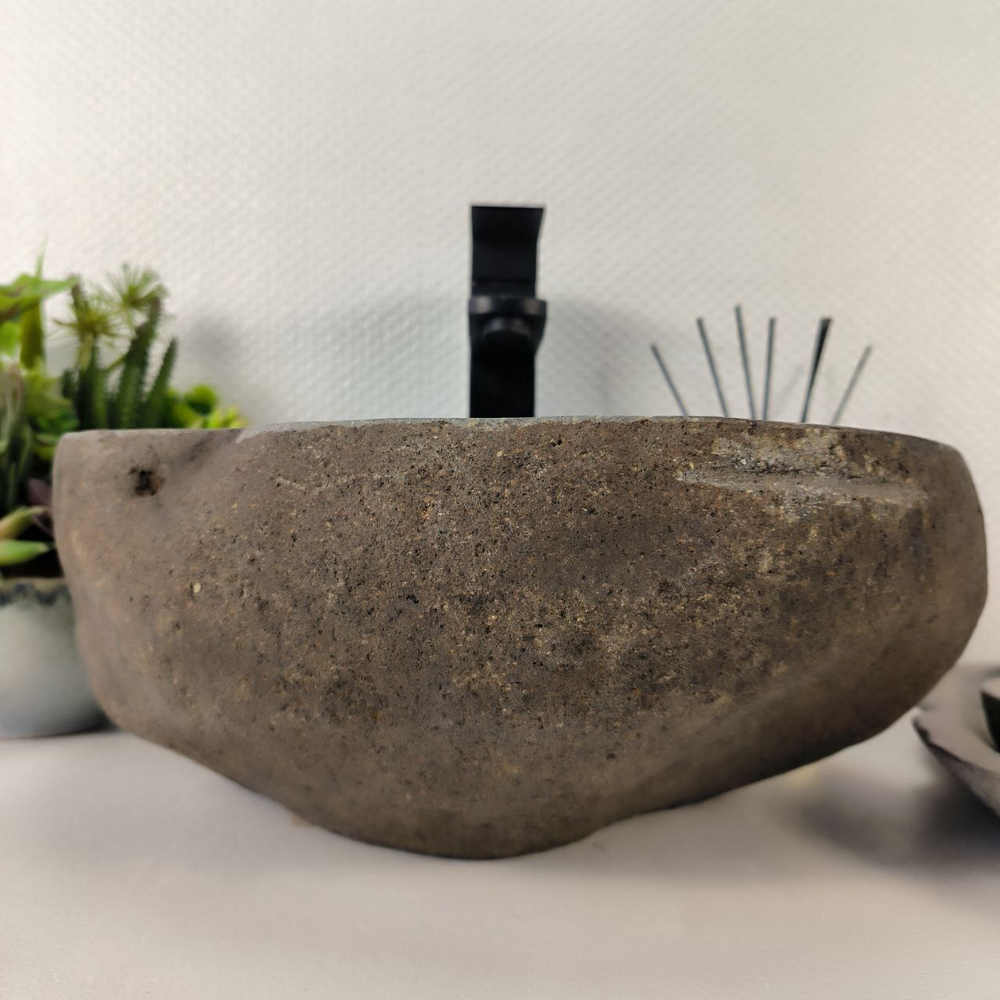Раковина из речного камня RS-64885 37*33*15 0855