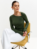 Лонгслив с асимметричным вырезом в цвете хаки