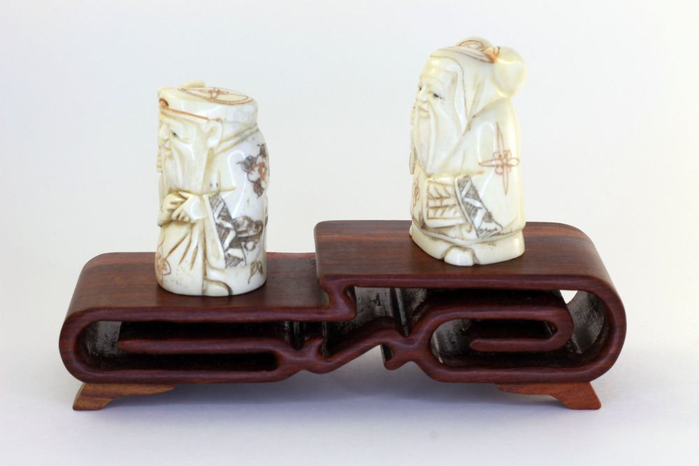 Сет нэцкэ Дзюродзин и Фукурокудзю на подставке