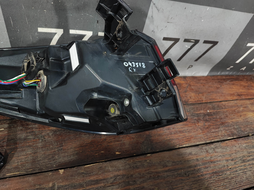 Фонарь зaдний пpавый Lexus RX 4 19-22 Б/У Оригинал 8155048470