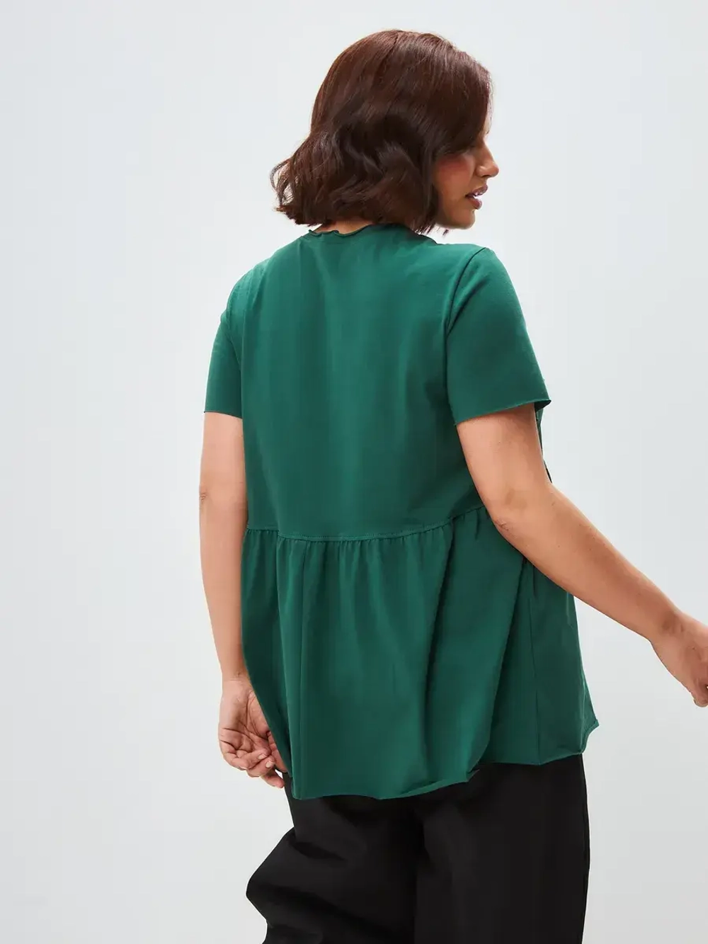 Футболка с баской оверсайз изумрудный