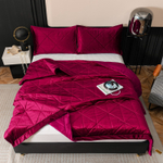 Велюровое покрывало в клетку и две наволочки OVL035