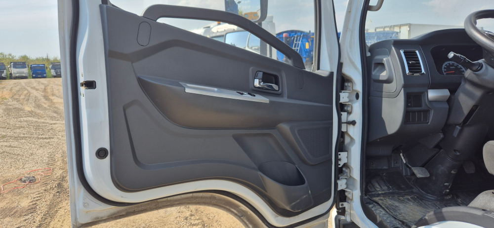 DongFeng C120 Бортовой (Евроборт) 47254C (Евроборт, дизельный, 3,8 л., 166 л.с., МТ)