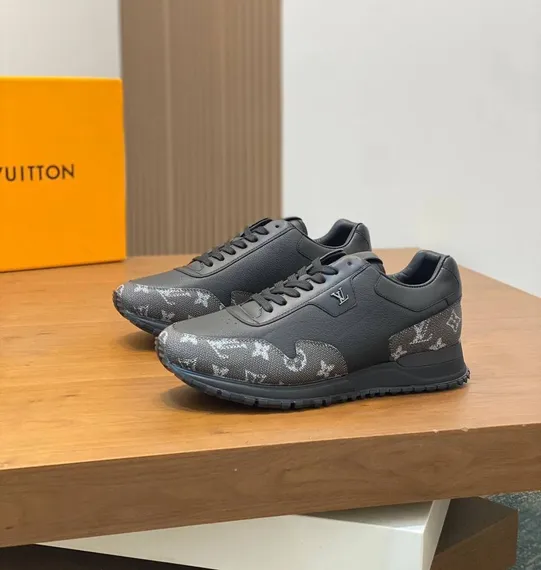Кроссовки LOUIS VUITTON RUN AWAY,черный