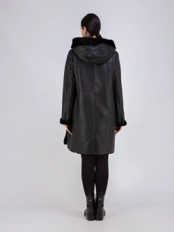 Дубленка зимняя натуральная с капюшоном