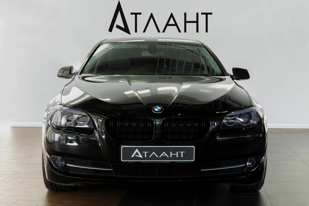 BMW 5-Series, 2011 год