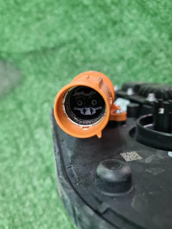 Высоковольтная панель BMW I7 G70 (2022-н.в.)