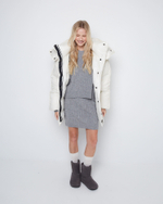 Пуховик со съемным капюшоном из нейлона Монклер молочный