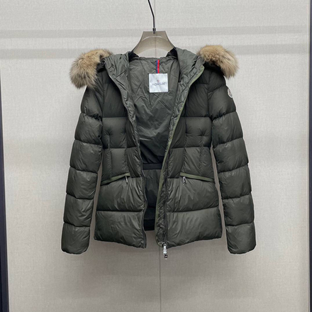 Пуховик Moncler