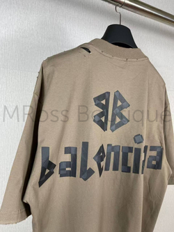 Женская футболка Balenciaga коричневого цвета с надписью