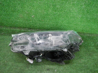 Фара левая Toyota Rav 4 CA40 (2015-2019) LED
