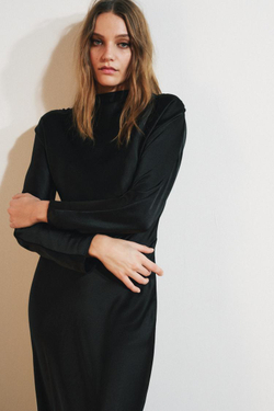 ZARA АТЛАСНОЕ ПЛАТЬЕ СО СБОРКАМИ, ЧЕРНЫЙ