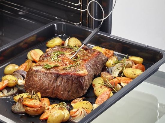 Электрический духовой шкаф Electrolux SurroundCook EOA 75450 OK