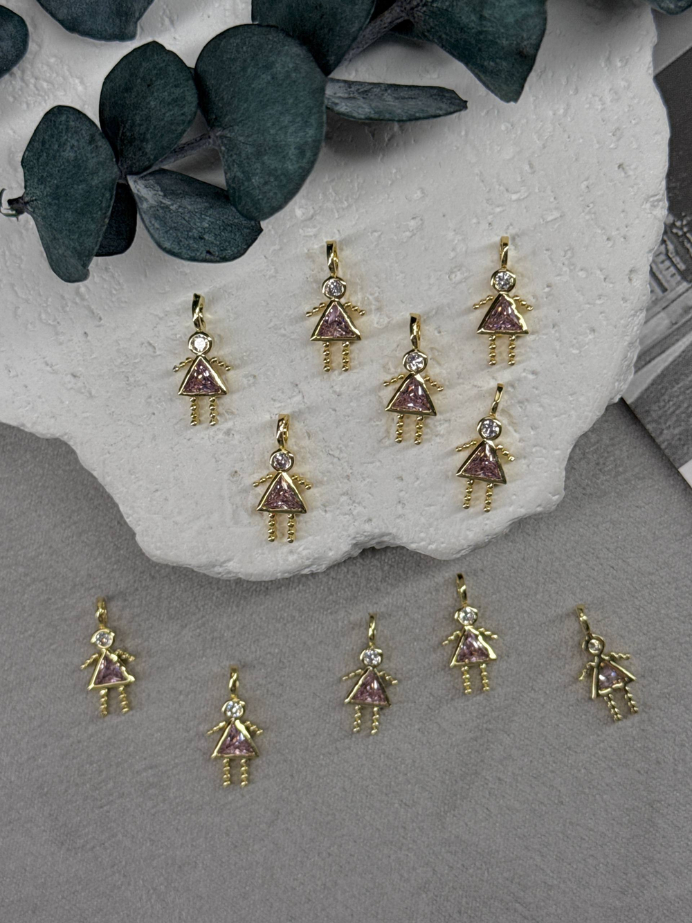 Подвеска "Девочка" с фианитами, позолота 14k, 7*14 мм