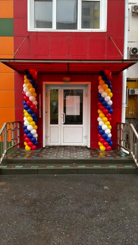 Классические столбы из витой гирлянды