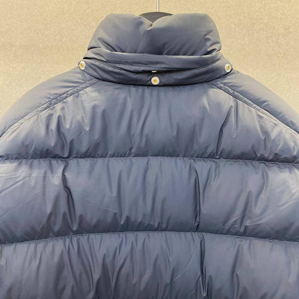 Пуховик Moncler
