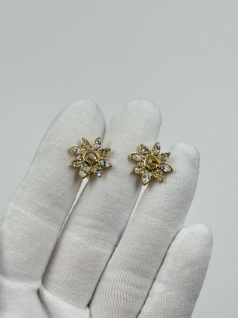 Клипсы с кристаллами Givenchy