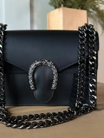 Женская черная маленькая сумочка из натуральной кожи на цепочке